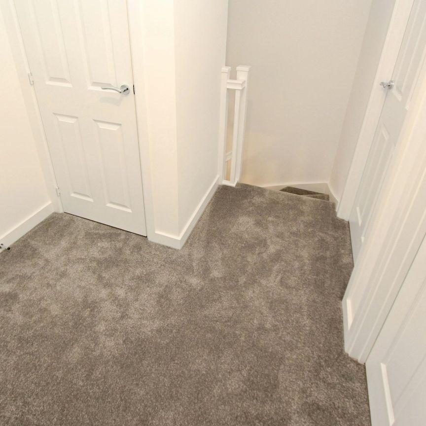 Detached house to rent on - Photo 1