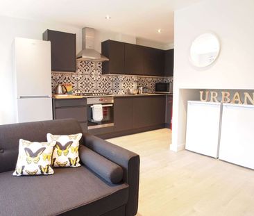 Sheldrick Close Room 6 - Photo 5