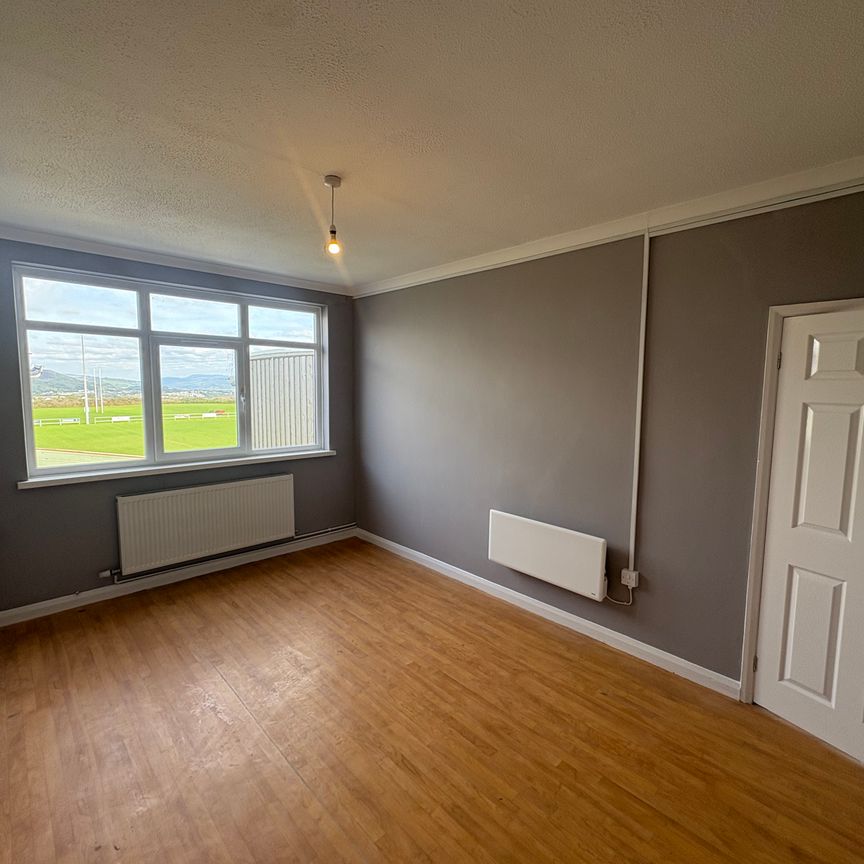 The Flat, Parc Mawr, Bonymaen Rugby Club, Cefn Hengoed Road, Swansea, SA1 7JF - Photo 1