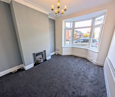 A 3 Bedroom Terraced - Photo 3