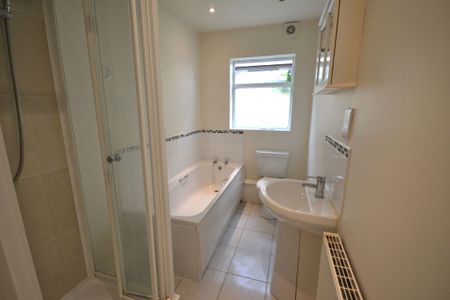 Lower Street, Kettering, Northamptonshire, NN16 8DL - Photo 2