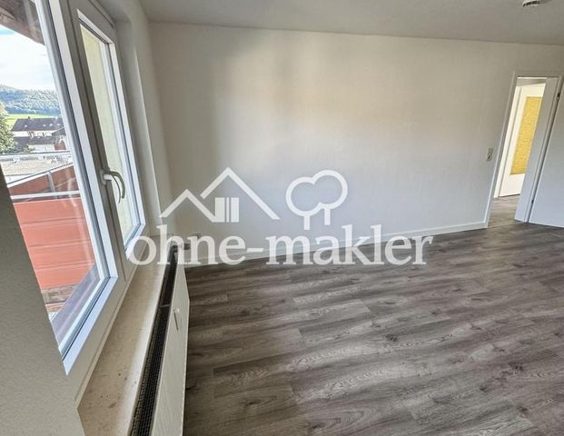 Helle und renovierte 3-Zimmer-Wohnung mit Balkon & Einbauküche - Photo 1