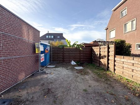 Lichtrijk gelijkvloers nieuwbouwappartement met één slaapkamer en terras - Photo 3