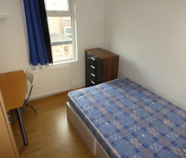 9 bedroom semi-detached house to rent - Photo 4