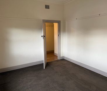 Little gem 3 bedroom house in east brunswick - Photo 2