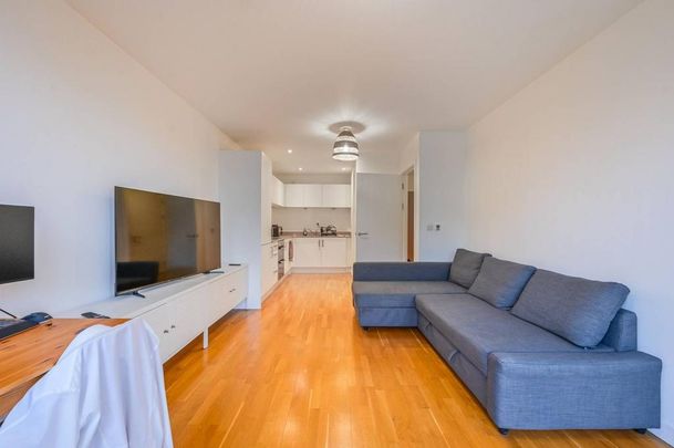 1 bedroom flat to rent - Photo 1