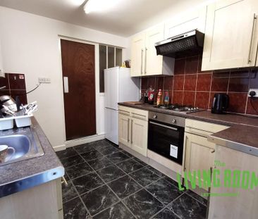 4 bedroom house to rent - Photo 3