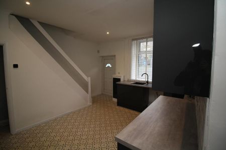 3 bedroom terraced house to rent - Photo 5