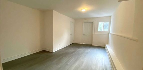 For Lease - 3238 Yonge Street Unit# 2nd Fl, Toronto, Ontario - Photo 2