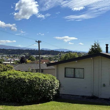 Spacious Family Home with Versatile Living Options - Photo 4