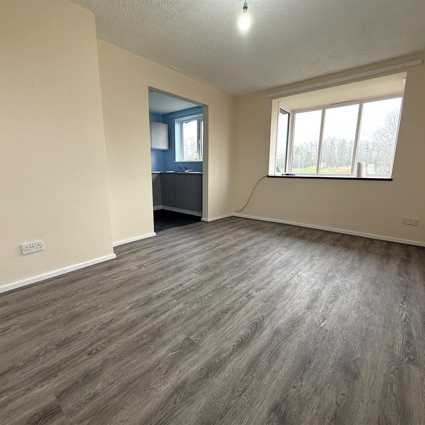 Valley Road, Nuneaton - Photo 1