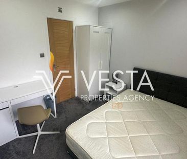 4 bedroom semi-detached house to rent - Photo 5