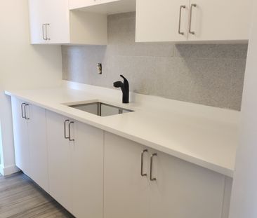 For Lease - 1177 Belanger Avenue Unit# 413, Billings Bridge - River... - Photo 4