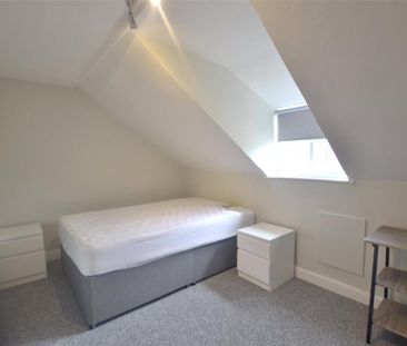 5 bedroom terraced house to rent - Photo 2