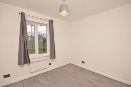 2 Bed Flat, Springfield Court, IG1 - Photo 5