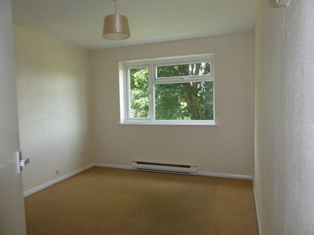 1 bedroom Flat - OSTERLEY CLOSE, STEVENAGE - Photo 3