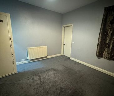 2 Bed Terraced House, Northcote Road, B33 - Photo 3