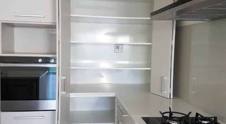 Modern Family Living in Karaka Area - Photo 4