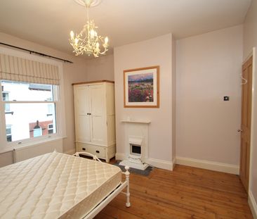 3 bedroom terraced house to rent - Photo 5