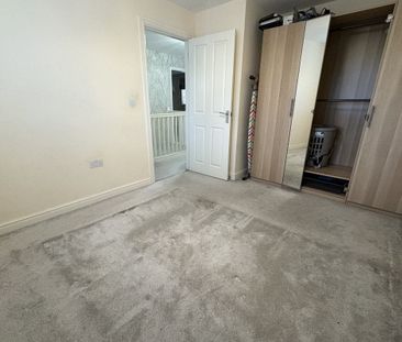 Violet Close - Photo 4