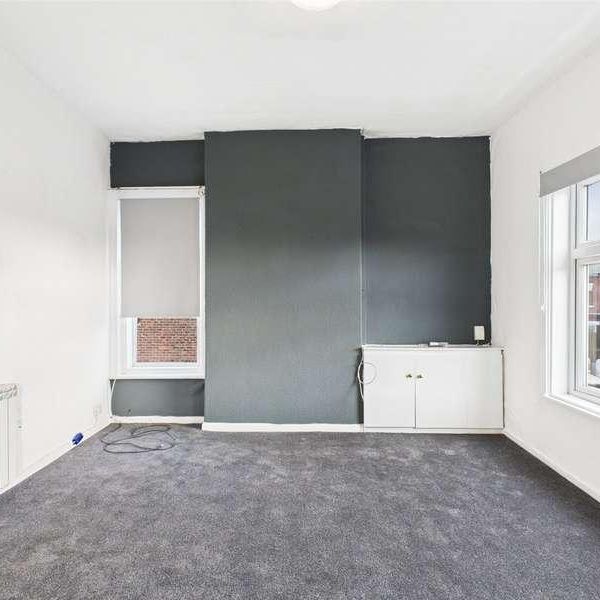 Parrin Lane, Eccles, Manchester, Greater Manchester, M30 - Photo 1