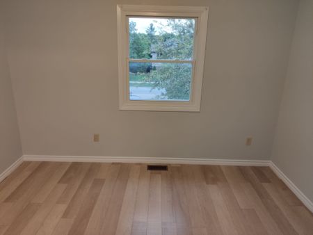 For Lease - 360 Imperial Road, Guelph, Ontario - Photo 3