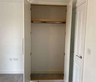 2 Bed Flat, St. Lukes Road, B5 - Photo 2