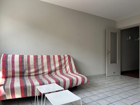 APPARTEMENT A LOUER A ROANNE - QUARTIER CLERMONT - Photo 2