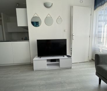 Location Appartement 2 pièces 40m² COURBEVOIE 92400 - Photo 2