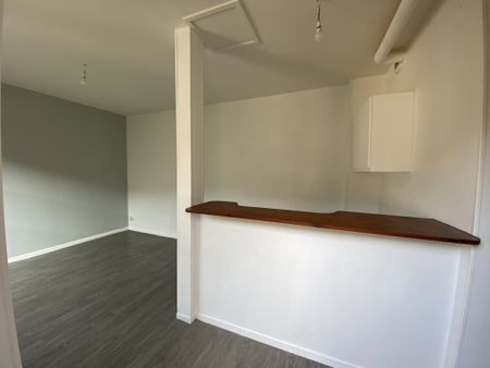 Appartement RUE DE COURCELLES - - Photo 3