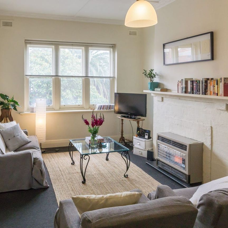 35B Irymple Avenue, Glen Iris - Photo 1