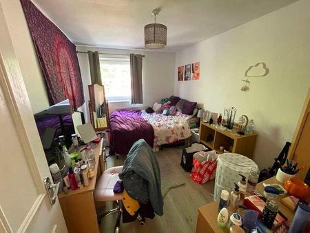 Whiteoak Road, Fallowfield, Manchester, M14 - Photo 4