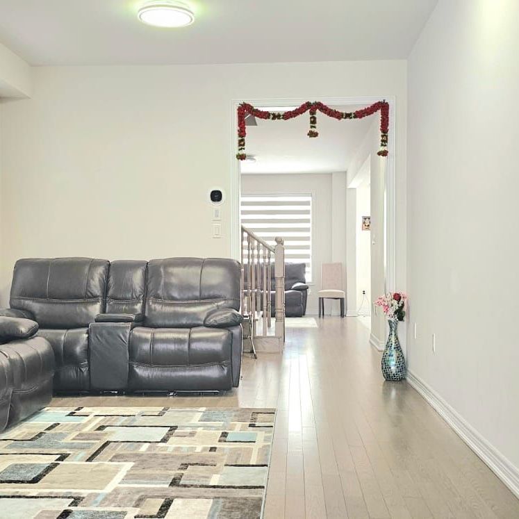 For Lease - 1268 Klondike Drive, Oshawa, Ontario - Photo 1