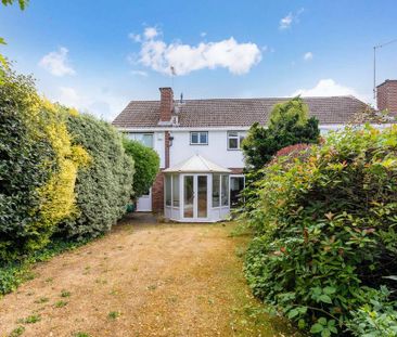 4 bedroom semi-detached house to rent - Photo 6