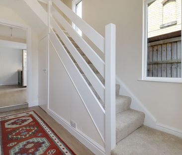 3 Bedroom - Photo 4