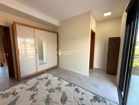 Casa com 3 quartos e 255m² para alugar em Campeche, Florianópolis. - Foto 5