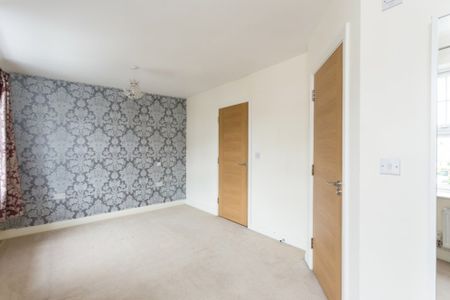 4 bedroom terraced house to rent - Photo 4