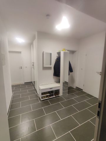 Miete inkl. Nebenkosten: 1.600 € pro Monat, plus Strom, inkl. Heizung - Photo 4