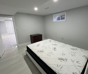 For Lease - 15 Ivory Court, Vaughan, Ontario - Photo 2