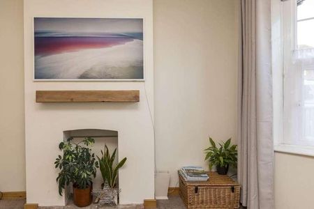 Rusper Road, Horsham, RH12 - Photo 2