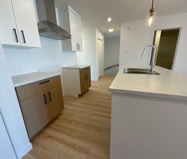 2 CH - 1 SDB - Saint-Lambert-de-Lauzon - $1,430 /mo - Photo 2