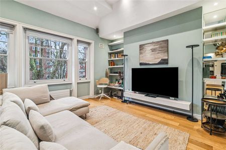 An exceptional top floor apartment between Notting Hill and Holland Park - Photo 2