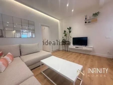 Alquiler de piso en Gregorio de la Revilla Zumarkalea - Photo 3