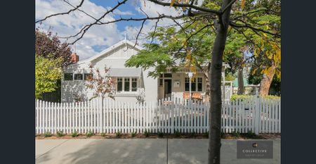 A bright and light spacious family home - Photo 5