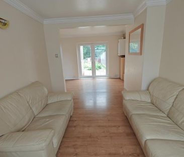 3 bedroom terraced house to rent - Photo 6