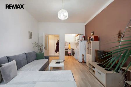 Podnájem hezkého bytu 2kk s lodžií na Koldůmu - Photo 2
