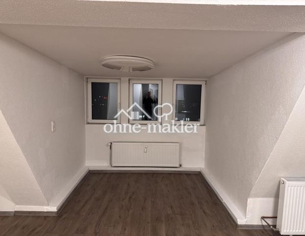 Helle 2-Zimmer Dachgeschosswohnung - Foto 1