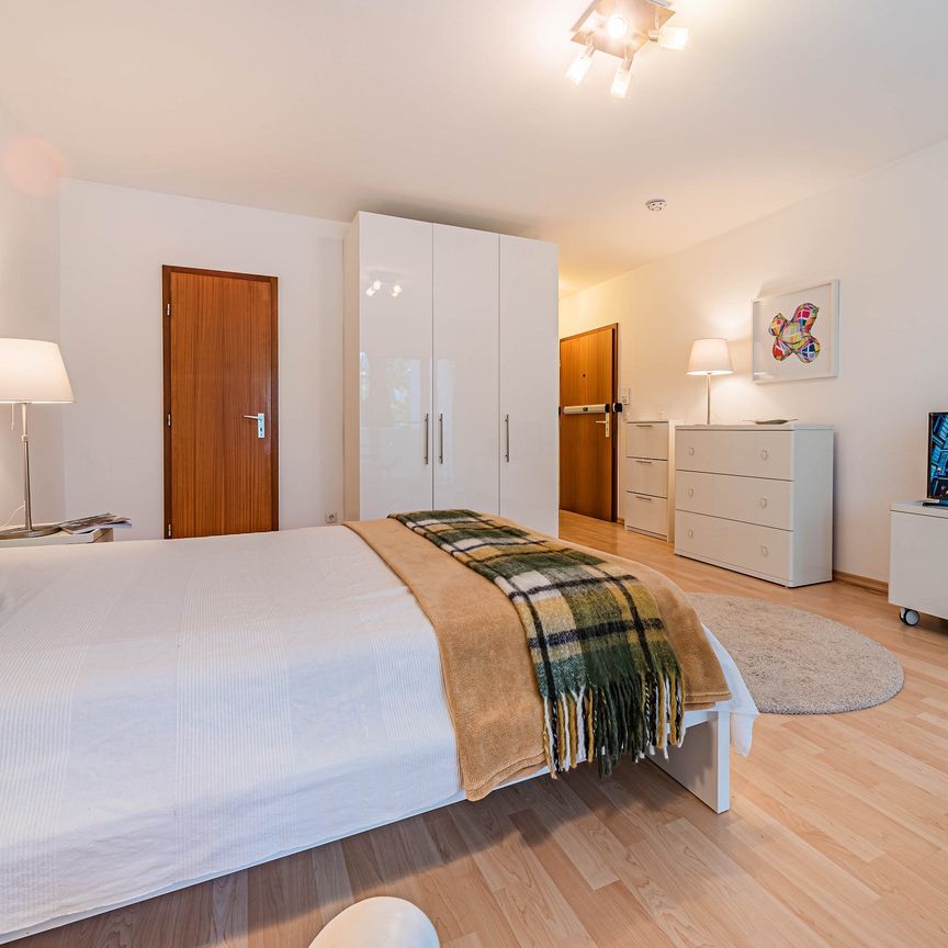 City-Residence: Elegantes und helles Apartment mit Balkon - Photo 1