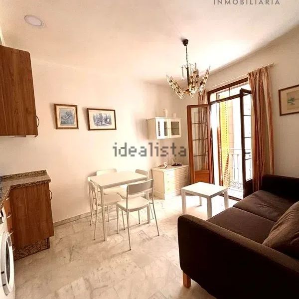 Alquiler de piso en Calle Rosario - Photo 1