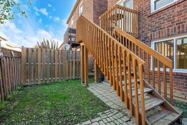 For Lease - 1995 Pinegrove Avenue Unit# 13, Pickering, Ontario - Photo 1